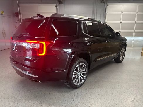 Used 2023 GMC Acadia Denali w/ Denali Ultimate Package FWD image 8