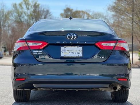 Used 2020 Toyota Camry LE image 6