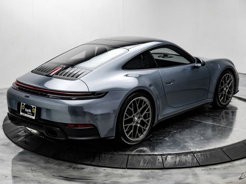 Used 2025 Porsche 911 Carrera image 17