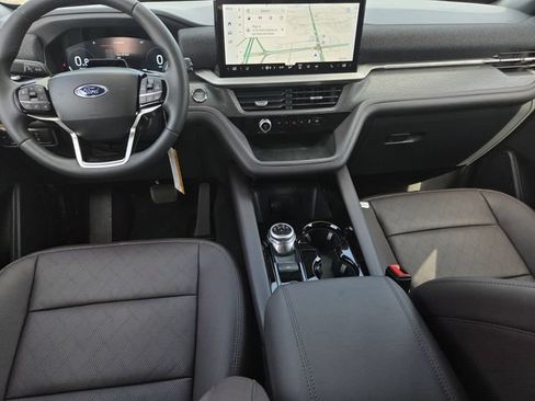 New 2026 Ford Explorer Platinum RWD image 5
