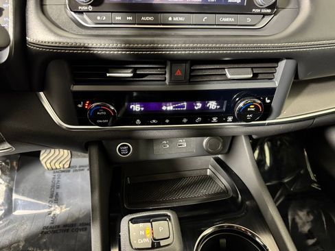 Used 2023 Nissan Rogue SV w/ SV Premium B Package image 21