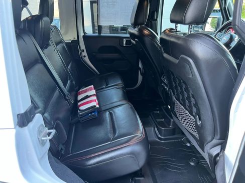 Used 2020 Jeep Wrangler Unlimited Rubicon AWD/4WD image 9