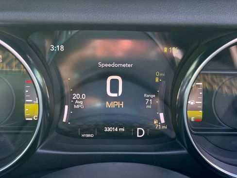 Used 2022 Jeep Wrangler Unlimited Sahara image 15