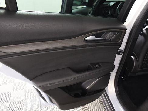 Used 2022 Alfa Romeo Stelvio Ti AWD/4WD image 26