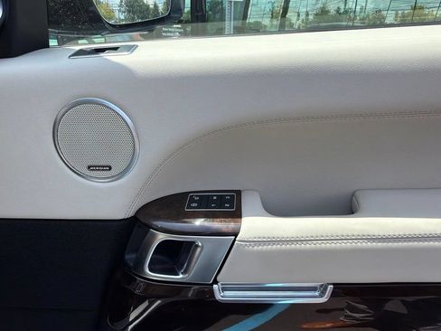 Used 2017 Land Rover Range Rover HSE AWD/4WD image 17