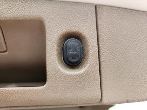 Used 2019 GMC Yukon XL SLT w/ Premium Edition AWD/4WD image 36