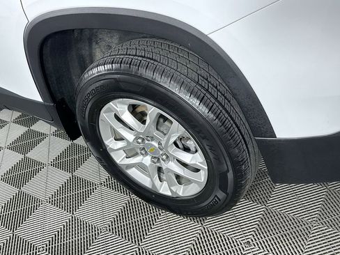 Used 2022 Chevrolet Traverse LS w/ LPO, Floor Liner Package image 39