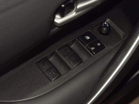 Used 2024 Toyota Corolla SE w/ SE Convenience Package FWD image 40