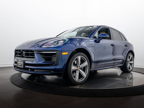 Certified 2026 Porsche Macan S AWD/4WD image 1