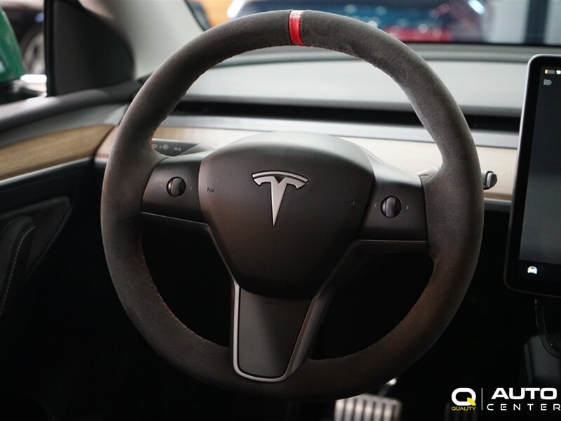 Used 2023 Tesla Model Y Performance AWD/4WD image 15