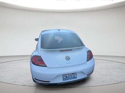 Used 2018 Volkswagen Beetle 2.0T SE FWD image 5