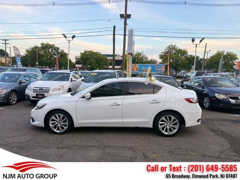 Used 2016 Acura ILX FWD image 2
