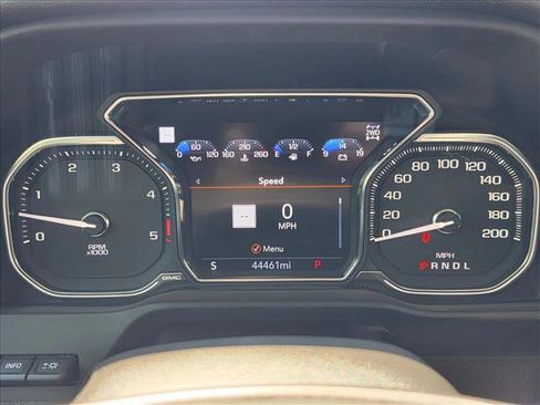 Used 2023 GMC Sierra 2500 AT4 w/ AT4 Premium Plus Package AWD/4WD image 27