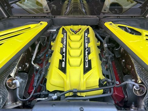 Used 2021 Chevrolet Corvette Stingray Premium Cpe w/ Z51 Performance Package image 15