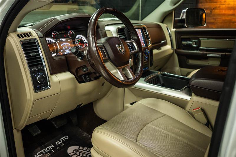 Used 2018 RAM 1500 Laramie w/ Convenience Group AWD/4WD image 8