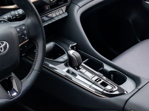 Used 2025 Toyota Crown Signia XLE image 13