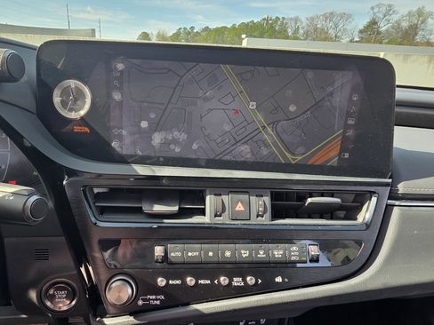 Used 2022 Lexus ES 350 w/ Premium Package image 16