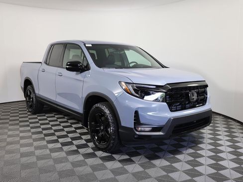 New 2026 Honda Ridgeline Black Edition image 4