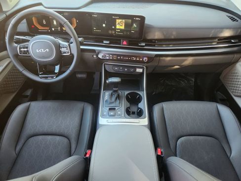 New 2026 Kia Carnival SX image 23