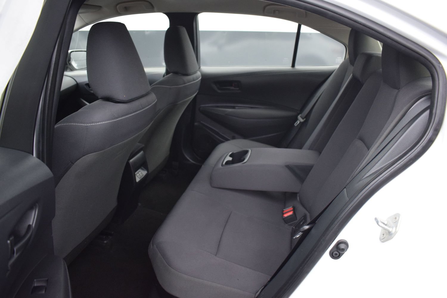 Used 2025 Toyota Corolla LE FWD image 12
