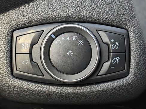 Used 2017 Ford Escape SE image 21