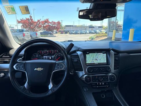 Used 2019 Chevrolet Suburban LT w/ RST Edition AWD/4WD image 2