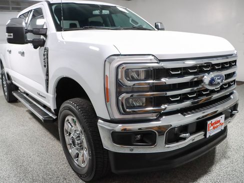 Used 2023 Ford F250 Lariat w/ Tow Technology Package AWD/4WD image 5