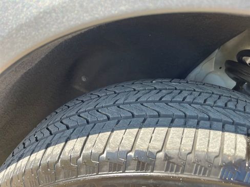 Used 2025 GMC Acadia Elevation image 23