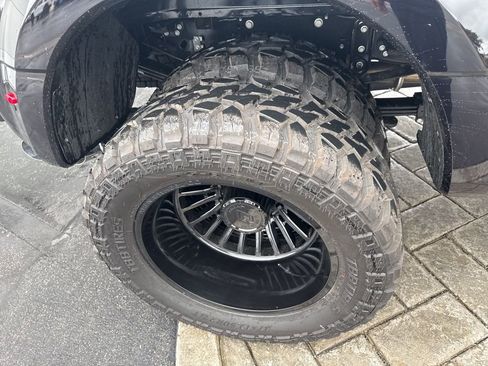 Used 2026 Ford F450 Platinum w/ FX4 Off-Road Package image 12