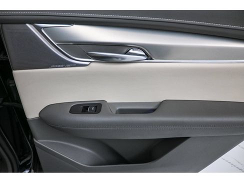 Certified 2022 Cadillac XT5 Premium Luxury FWD image 22