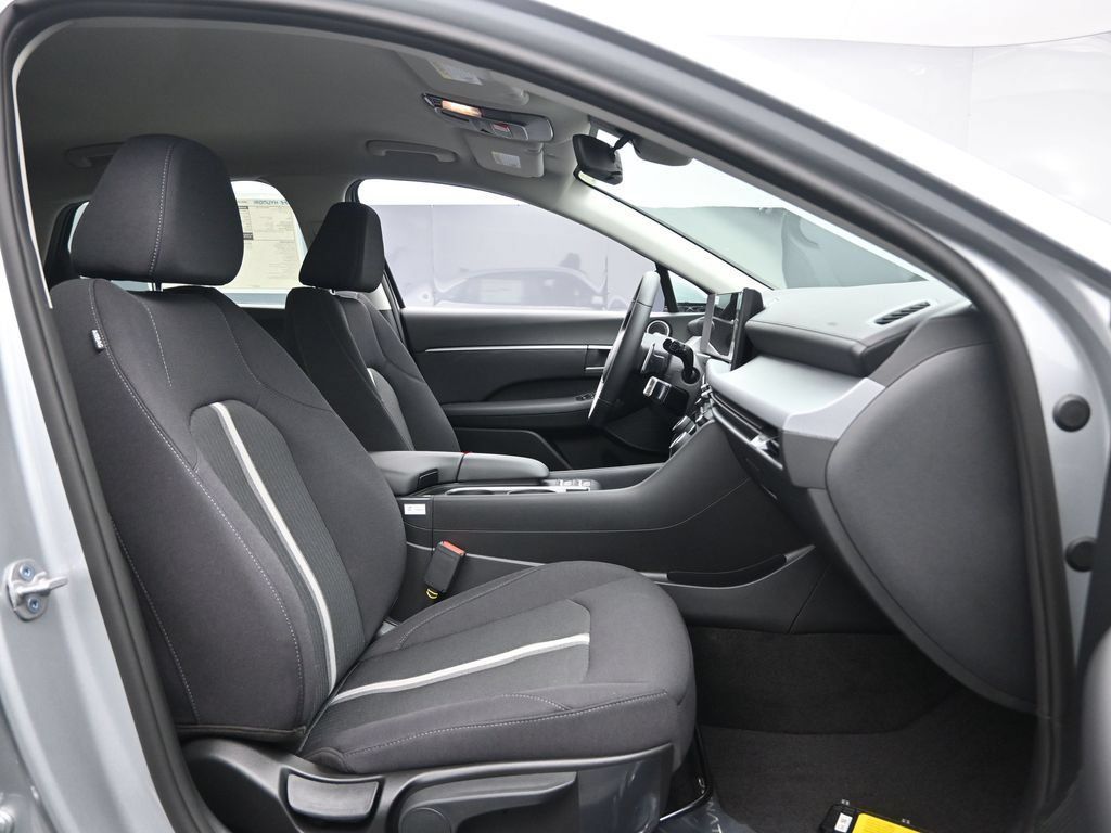 New 2026 Hyundai Sonata SEL FWD image 31