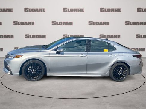 Used 2021 Toyota Camry XSE w/ Navigation Package FWD image 2