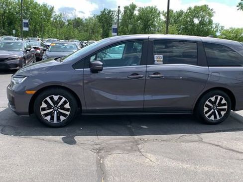Used 2025 Honda Odyssey EX-L image 2