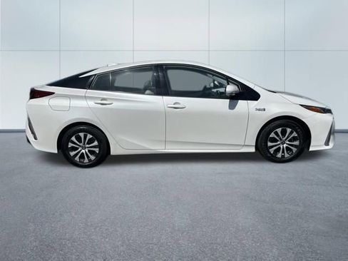Used 2020 Toyota Prius Prime XLE FWD image 8