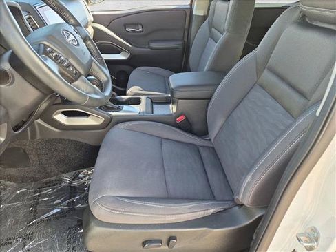 Used 2024 Nissan Frontier SV w/ SV Convenience Package RWD image 21