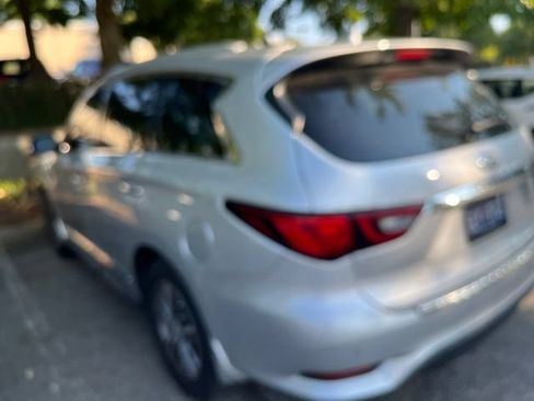 Used 2020 INFINITI QX60 Luxe w/ Essential Package FWD image 4