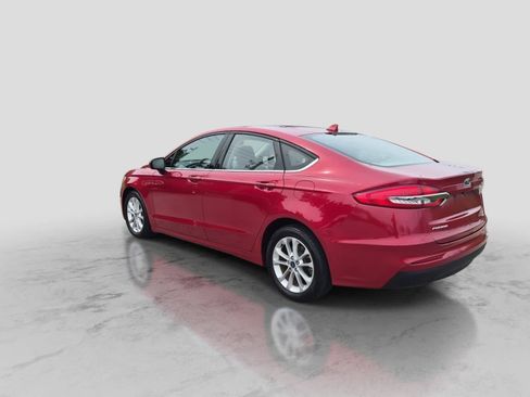 Used 2020 Ford Fusion SE FWD image 6