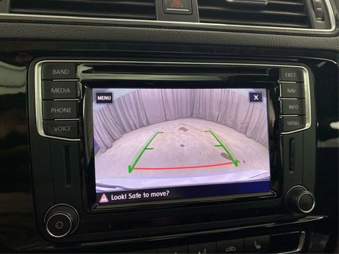 Used 2017 Volkswagen Jetta SEL FWD image 31