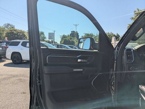 Used 2025 RAM 1500 Laramie AWD/4WD image 11