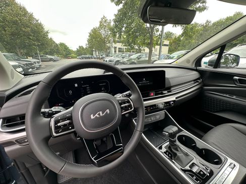 New 2026 Kia Carnival SX w/ SX Dark Edition Package image 37