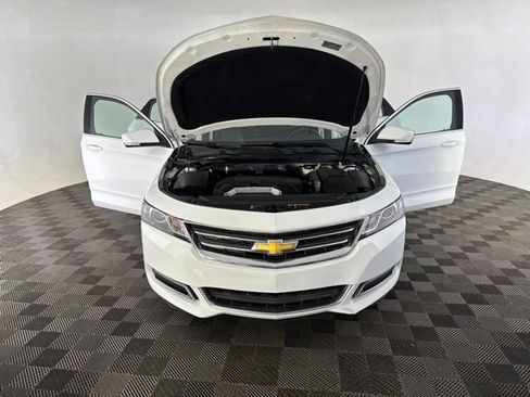 Used 2019 Chevrolet Impala LT FWD image 11