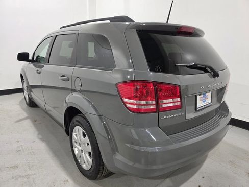 Used 2019 Dodge Journey SE image 33