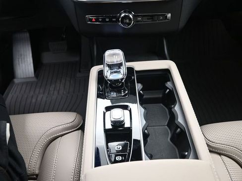 New 2026 Volvo XC90 B6 Ultra w/ Protection Package Premier image 13