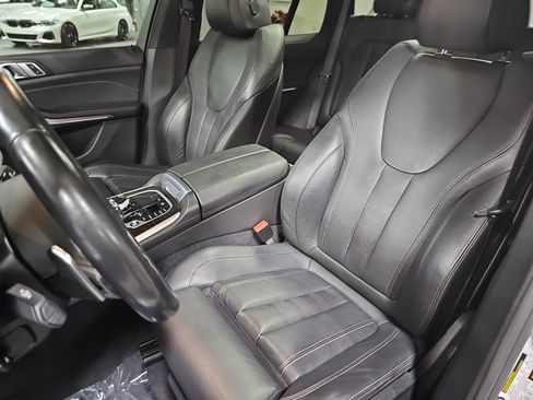 Used 2021 BMW X5 xDrive40i w/ M Sport Package image 17