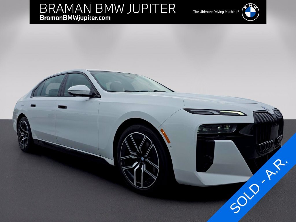 Used 2023 BMW 740i w/ Parking Assistance Package RWD image 1