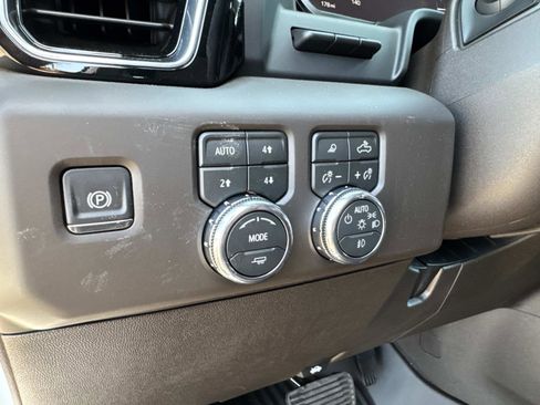 New 2026 GMC Sierra 2500 Denali w/ Denali Reserve Package AWD/4WD image 38