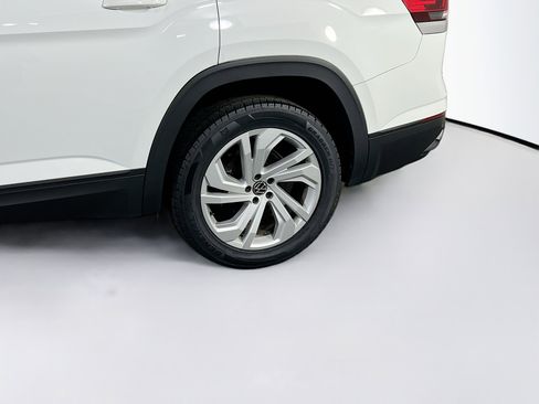 Used 2023 Volkswagen Atlas SE image 30