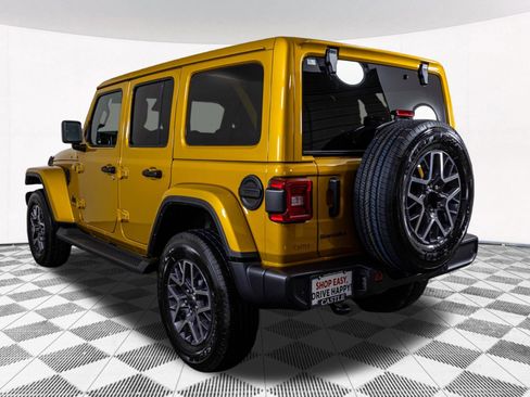New 2026 Jeep Wrangler Unlimited Sahara AWD/4WD image 17