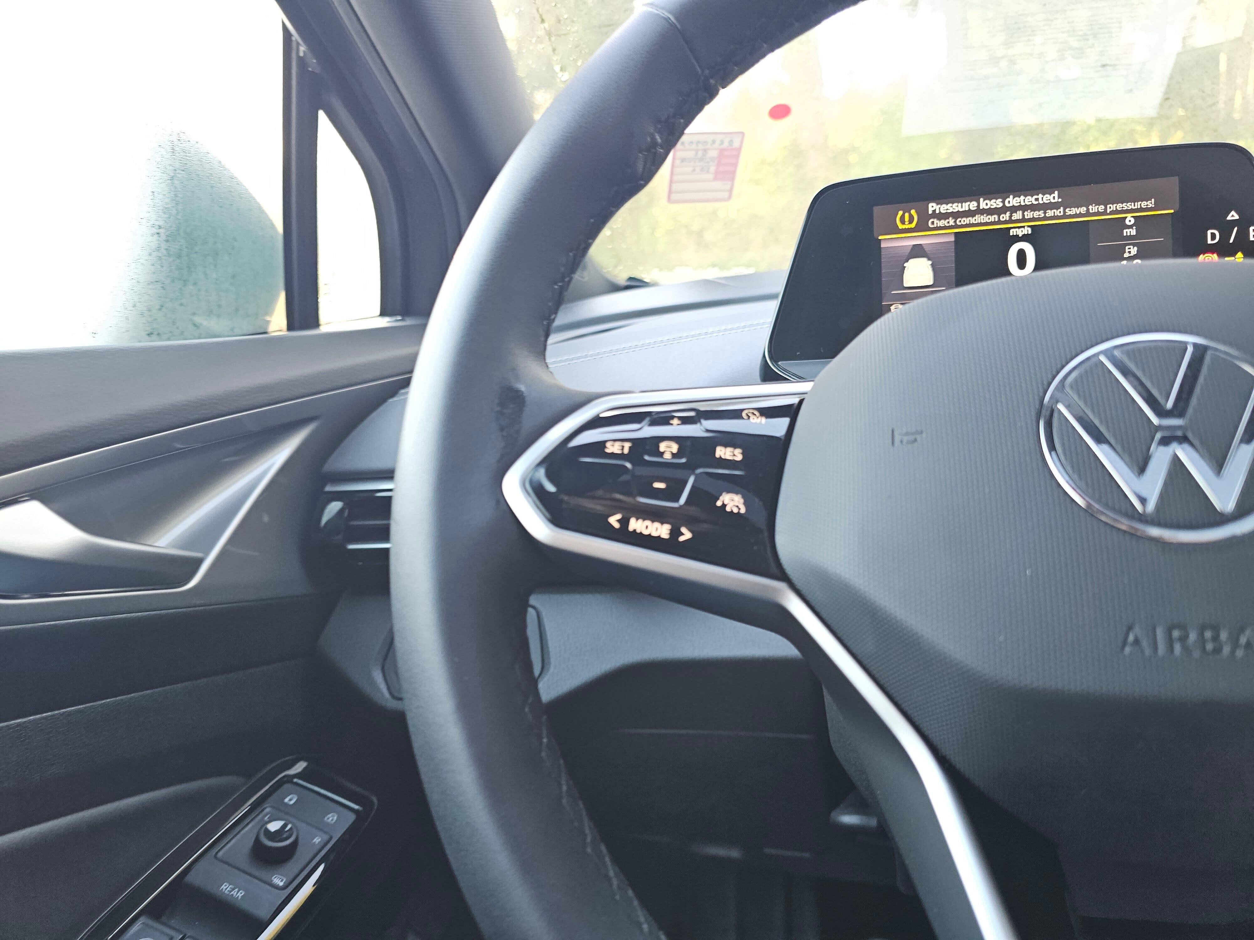Used 2023 Volkswagen ID.4 S RWD image 33