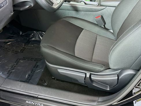 Certified 2024 Nissan Sentra SV FWD image 26